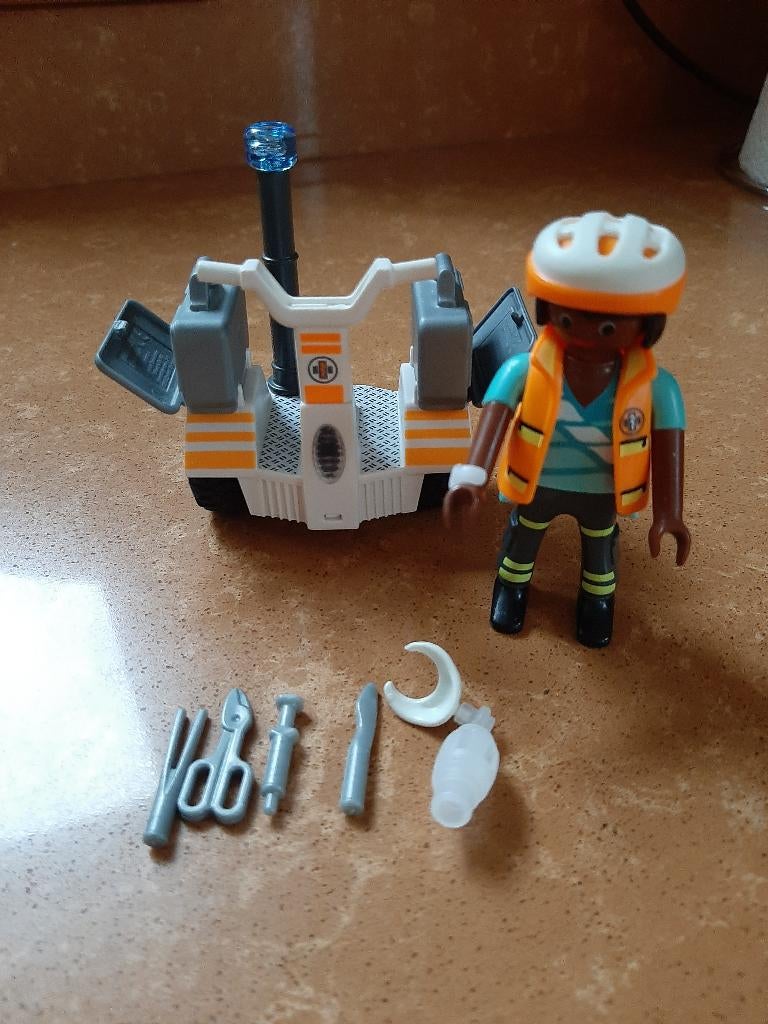 Playmobil 70052 ambu op driewieler, ook nog 1 nieuw in doos, Kinderen en Baby's, Speelgoed | Playmobil, Ophalen of Verzenden, Zo goed als nieuw