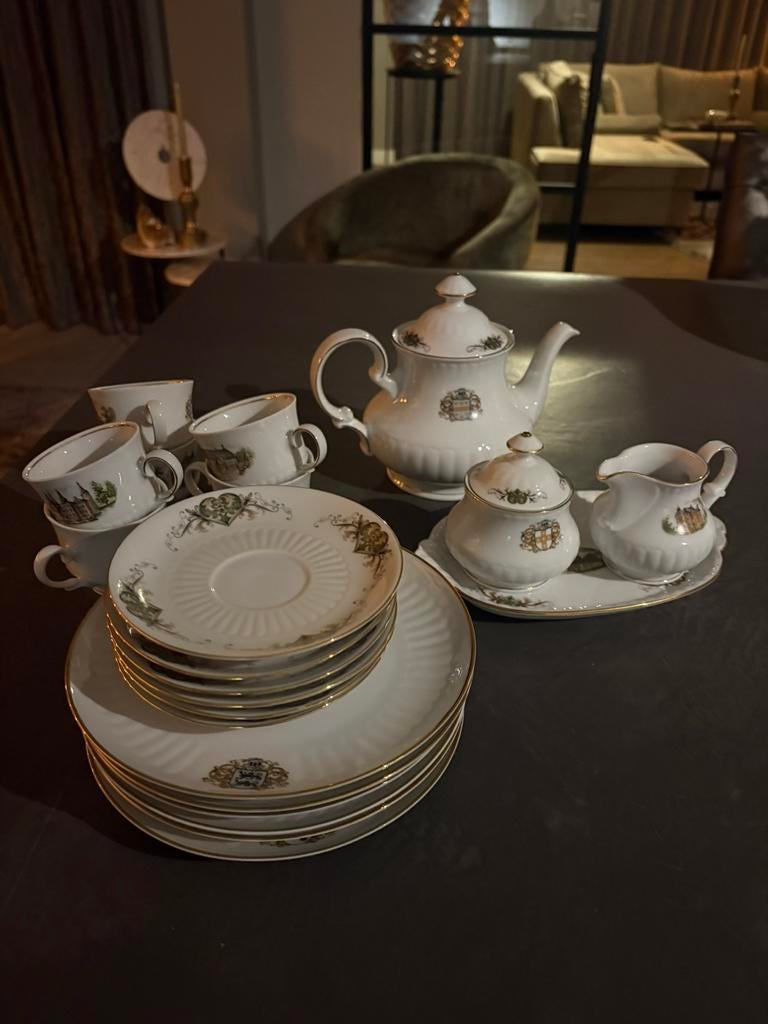 Porseleinen servies Hohenberg, serie Original Dutch Castles, Antiek en Kunst, Antiek | Servies compleet, Ophalen of Verzenden