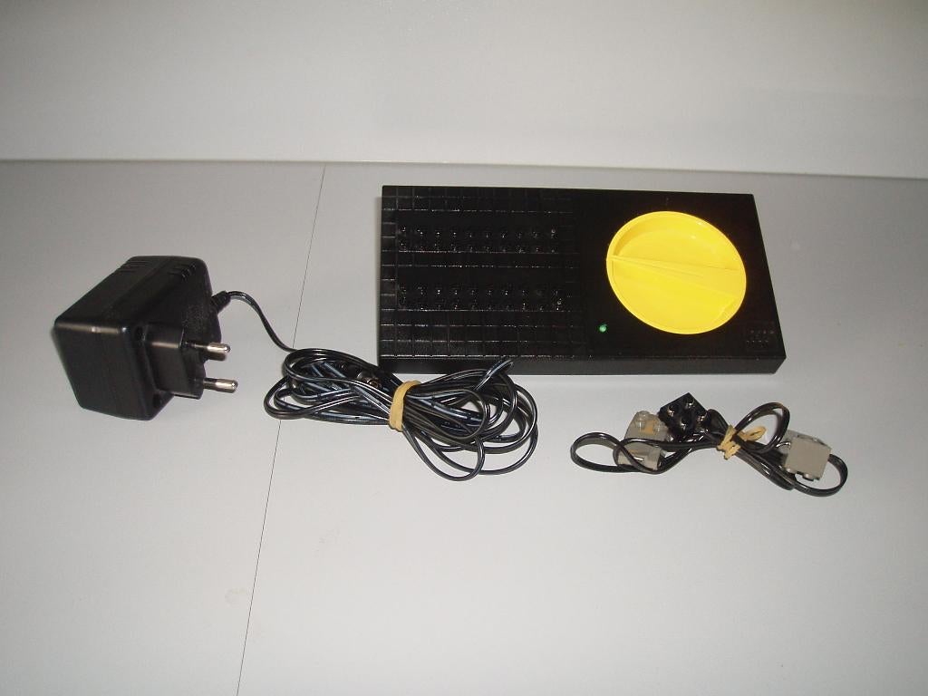 Lego 4548 9v Trafo Zwart/Geel echt perfecte staat!~, Kinderen en Baby's, Speelgoed | Duplo en Lego, Ophalen of Verzenden, Zo goed als nieuw