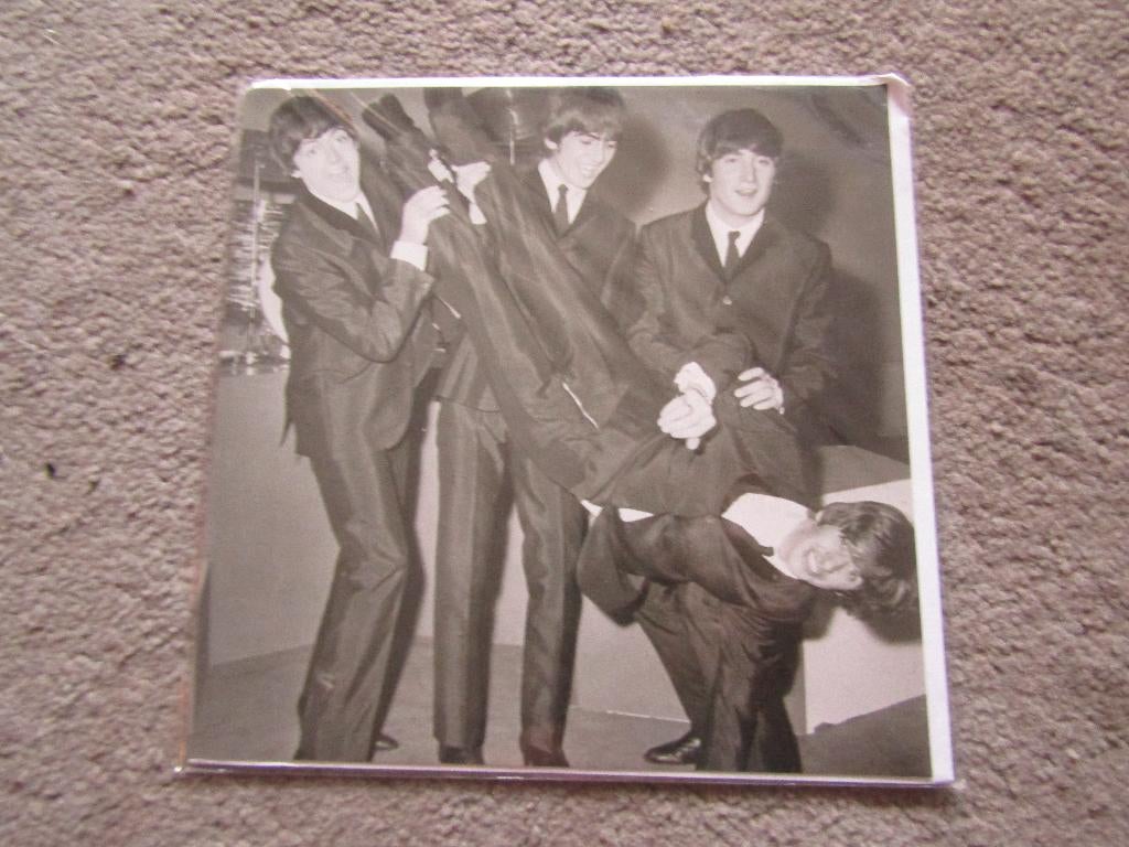 Ansichtkaart The beatles - NIEUW met envelop, Ophalen of Verzenden, Nieuw, Foto of Kaart