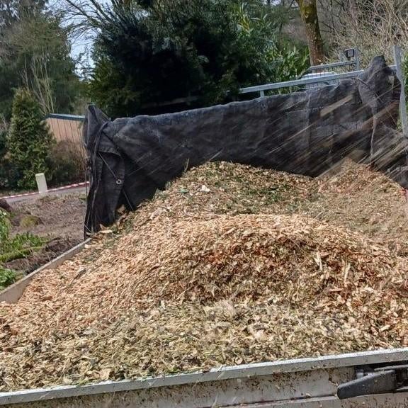 Hout Snippers, Ophalen