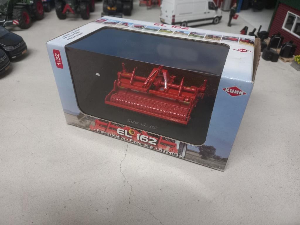 Kuhn frees UH, Hobby en Vrije tijd, Ophalen of Verzenden