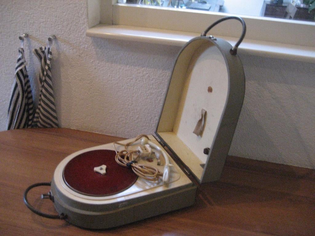 Philips koffer pick up fifties, Audio, Tv en Foto, Platenspelers, Ophalen of Verzenden, Gebruikt, Platenspeler, Philips