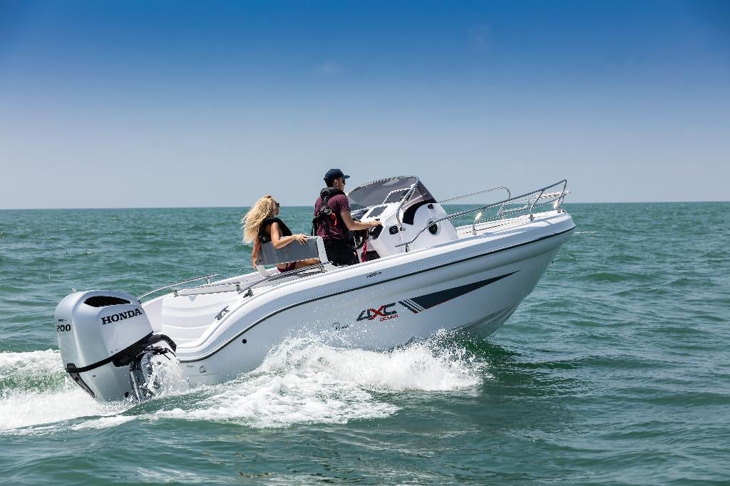 Ranieri 22 SD met 135 PK  Nieuw in showroom, Watersport en Boten, Ophalen, Binnenboordmotor, 6 meter of meer, Nieuw