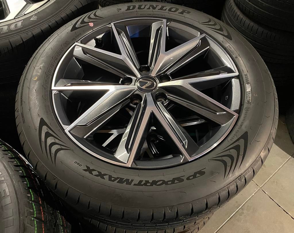 NIEUWE/demo 18” Lexus LBX 2025 velgen met Dunlop zomerbanden