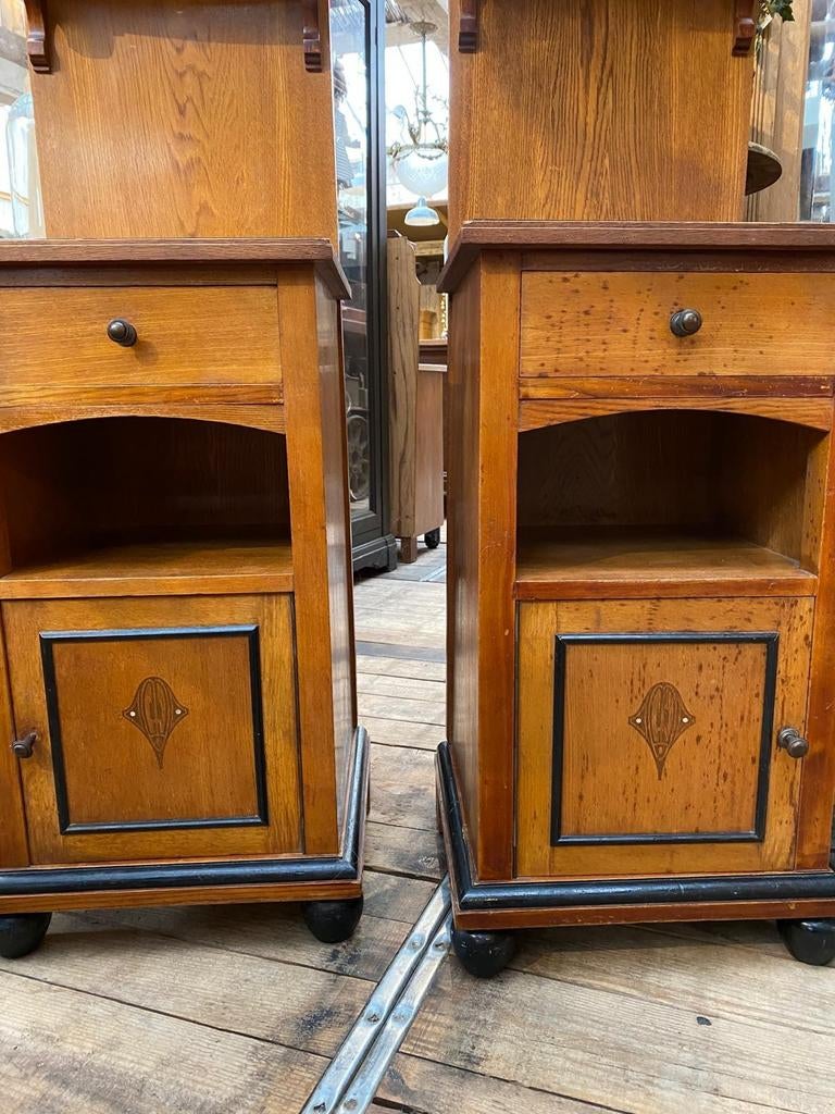 Twee Vintage kastjes nachtkastjes met vitrine, Ophalen, Gebruikt, Minder dan 45 cm