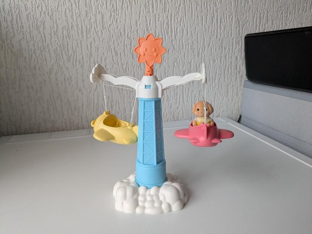Sylvanian families baby vliegtuigrit / mobiel 🏠, Ophalen of Verzenden, Zo goed als nieuw, Poppenhuis