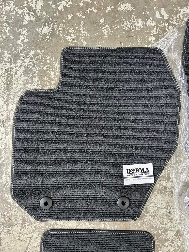 Volvo XC60 origineel mattenset textiel NIEUW, Nieuw, Ophalen of Verzenden, Volvo, X