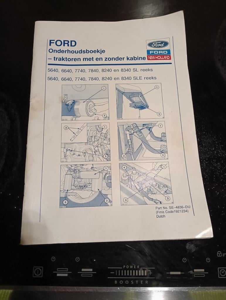 Ford Onderhoudsboekje - Tractoren met en zonder kabine, Ophalen of Verzenden, Gelezen, Autotechniek, Ford