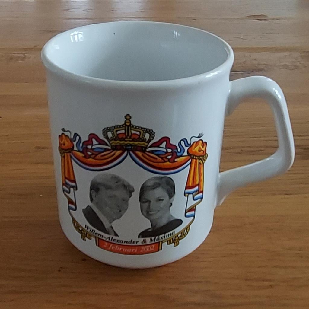 Herinneringsbeker Willem-Alexander & Maxima 2002, Ophalen of Verzenden, Zo goed als nieuw, Nederland, Servies