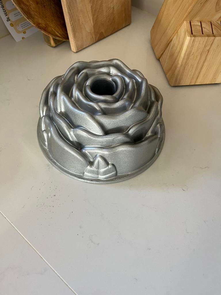 Tulband “rose” nordic ware, Ophalen of Verzenden, Zo goed als nieuw, Taarten, Versiering