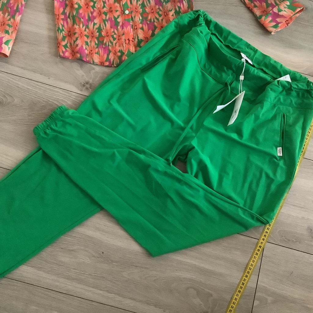Nieuwe Penn&ink travelstof broek 42 en Leo &ugo blouse, Kleding | Dames, Broeken en Pantalons, Zo goed als nieuw, Maat 42/44 (L)
