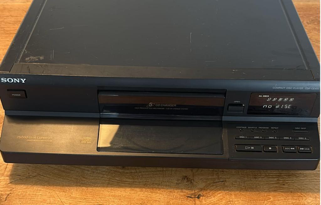 Sony CDP-CE105 5-disc cd-wisselaar – unieke wisselaar, Ophalen of Verzenden, Sony, Wisselaar