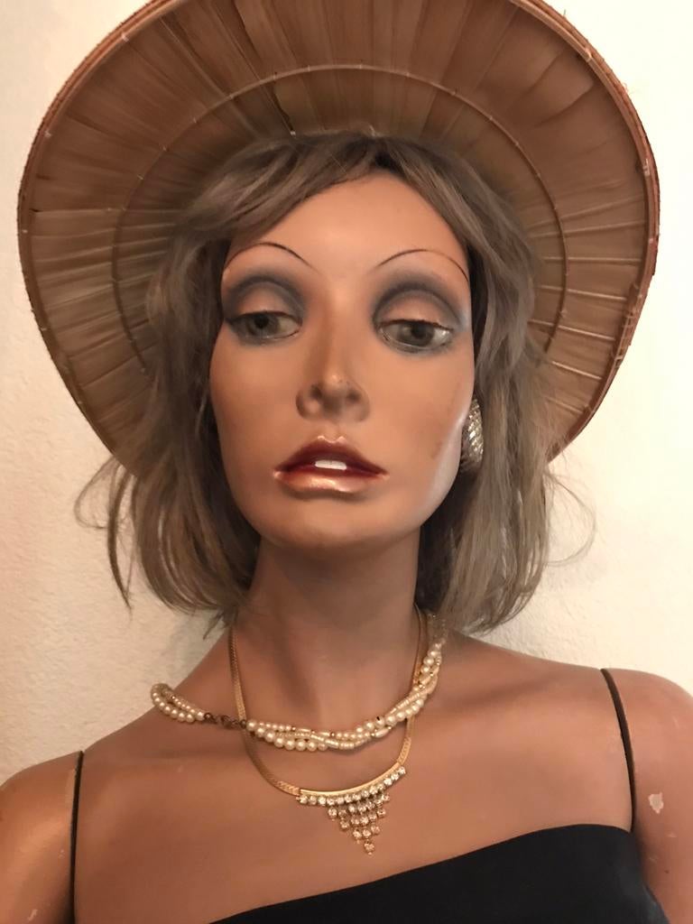 Mooie etalagepop te koop aangeboden, Ophalen of Verzenden