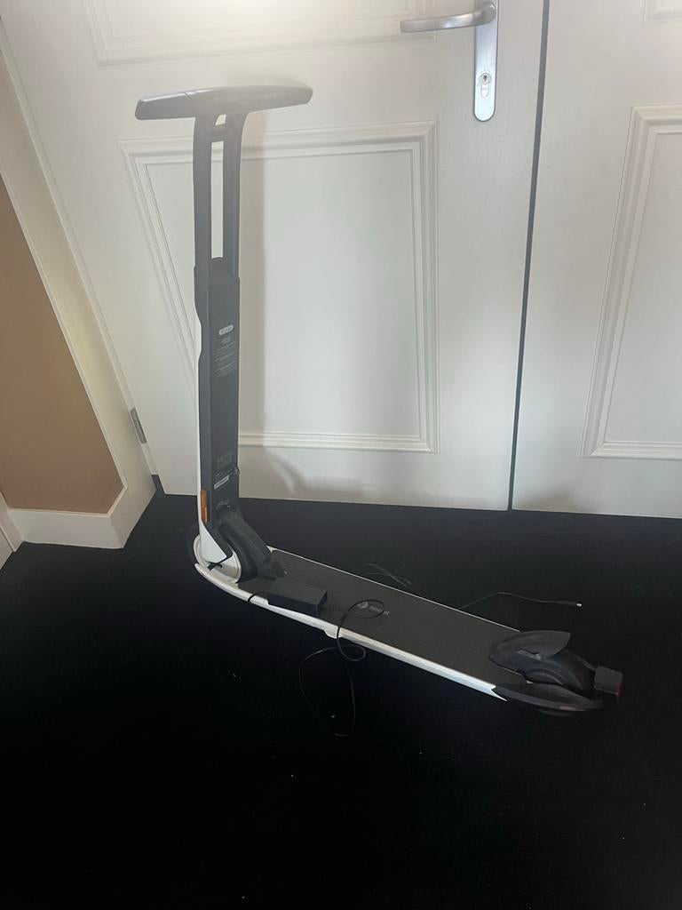 Ninebot Segway Kickscooter ES2 - Elektrische step, Fietsen en Brommers, Steps, Ophalen, Gebruikt, Elektrische step (E-scooter)