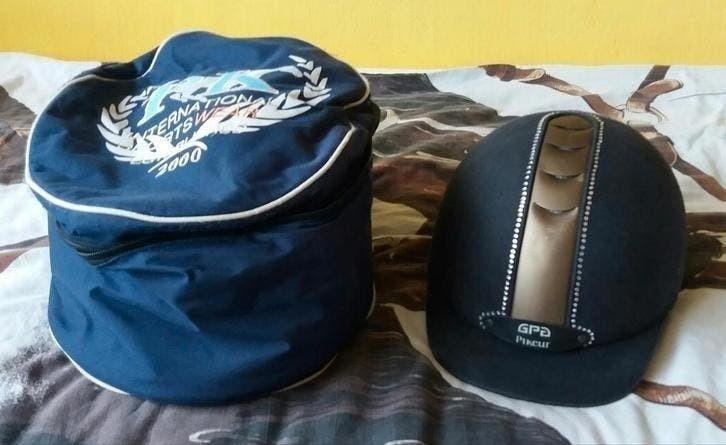 GPA Pikeur bling cap glitter swarovski met tas, Dieren en Toebehoren, Paardrijkleding, Ophalen of Verzenden, Zo goed als nieuw