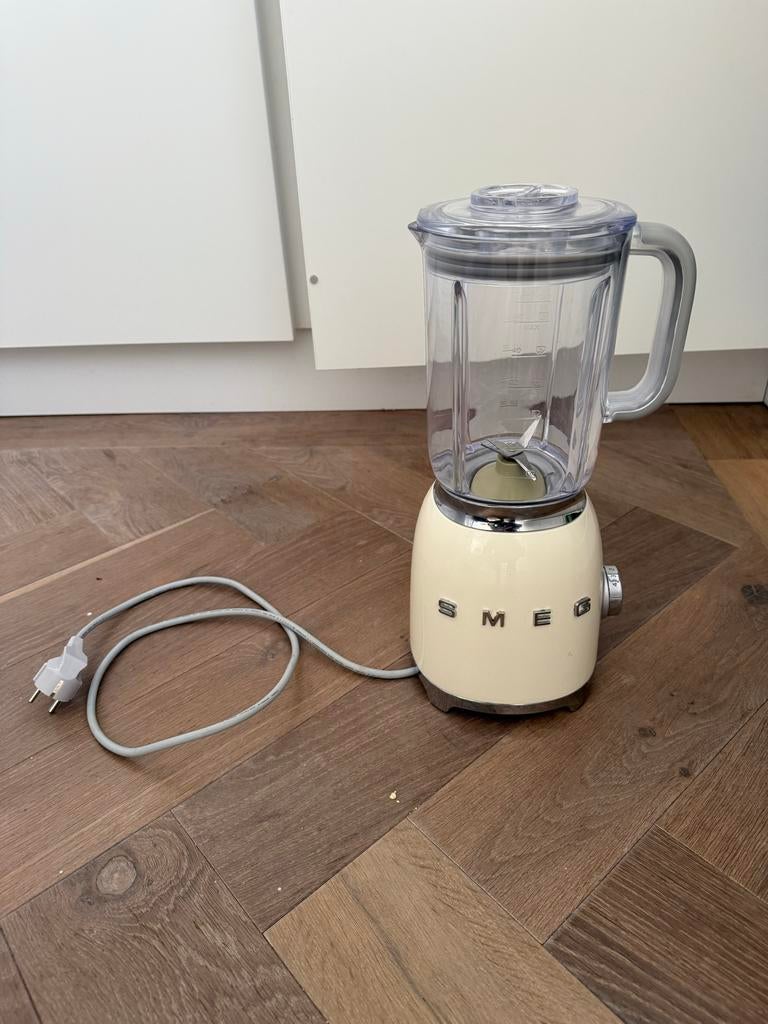 Smeg Blender - Crème Kleur - Stijlvol en Functioneel, Witgoed en Apparatuur, Blenders, Ophalen, Zo goed als nieuw, Blender