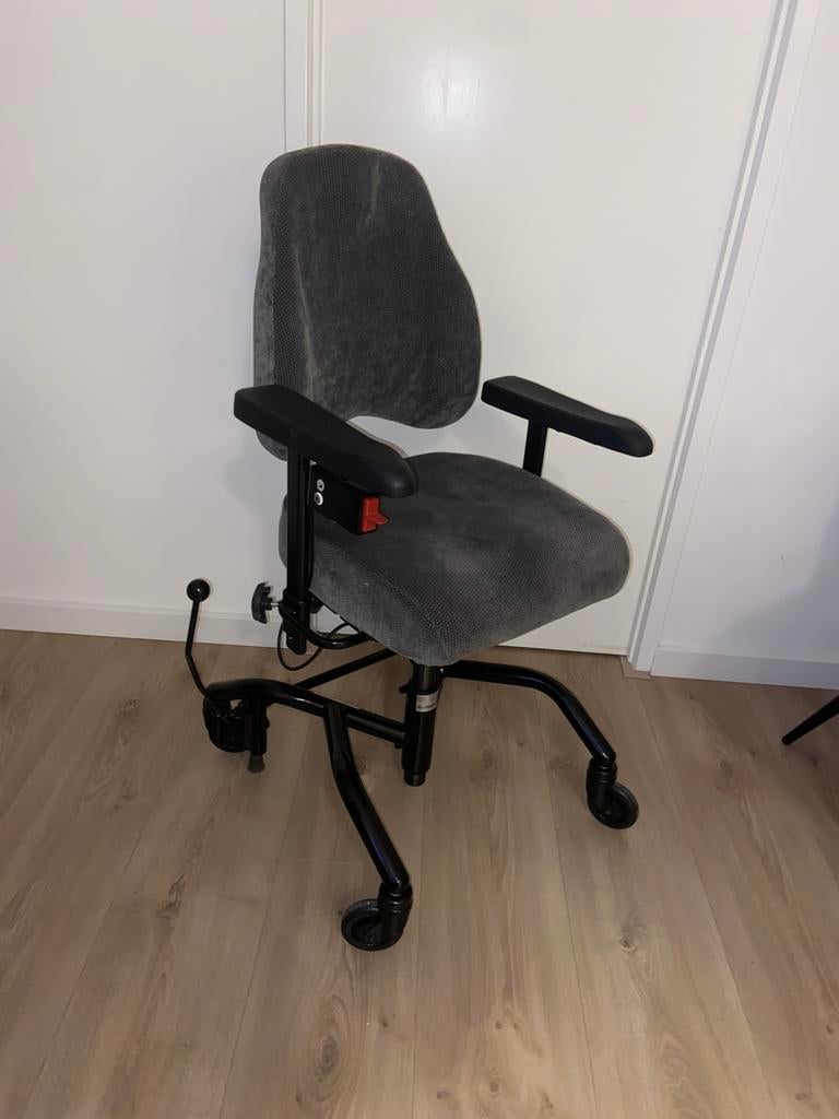 Mercado REAL 9000 Trippelstoel Elektrisch, Ophalen of Verzenden, Zo goed als nieuw