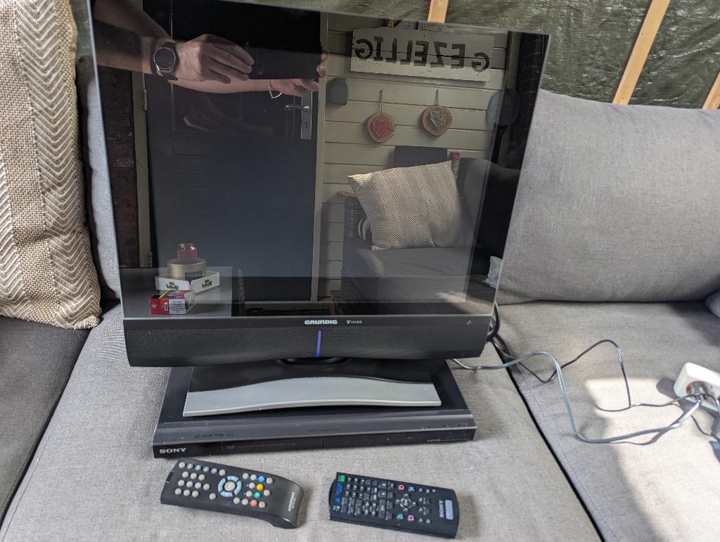 20" Grundig Vision LCD TV & Sony DVD Speler, Audio, Tv en Foto, Televisies, Ophalen, 50 Hz, Zo goed als nieuw, Minder dan 40 cm
