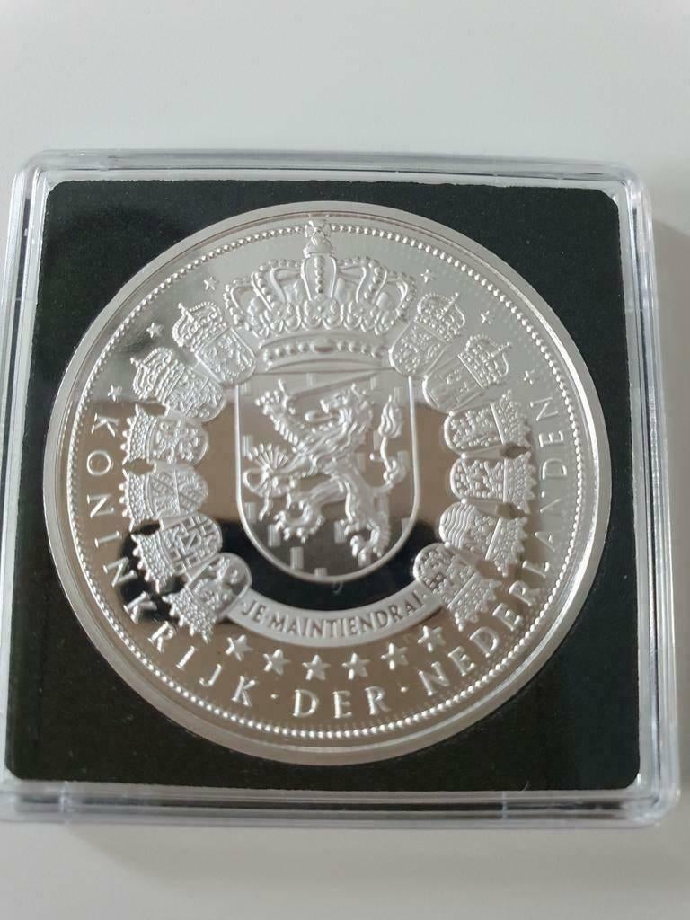 Munt 75 jaar Vrede en Vrijheid in Nederland zwaar verzilverd, Ophalen of Verzenden, Nederland, Munten