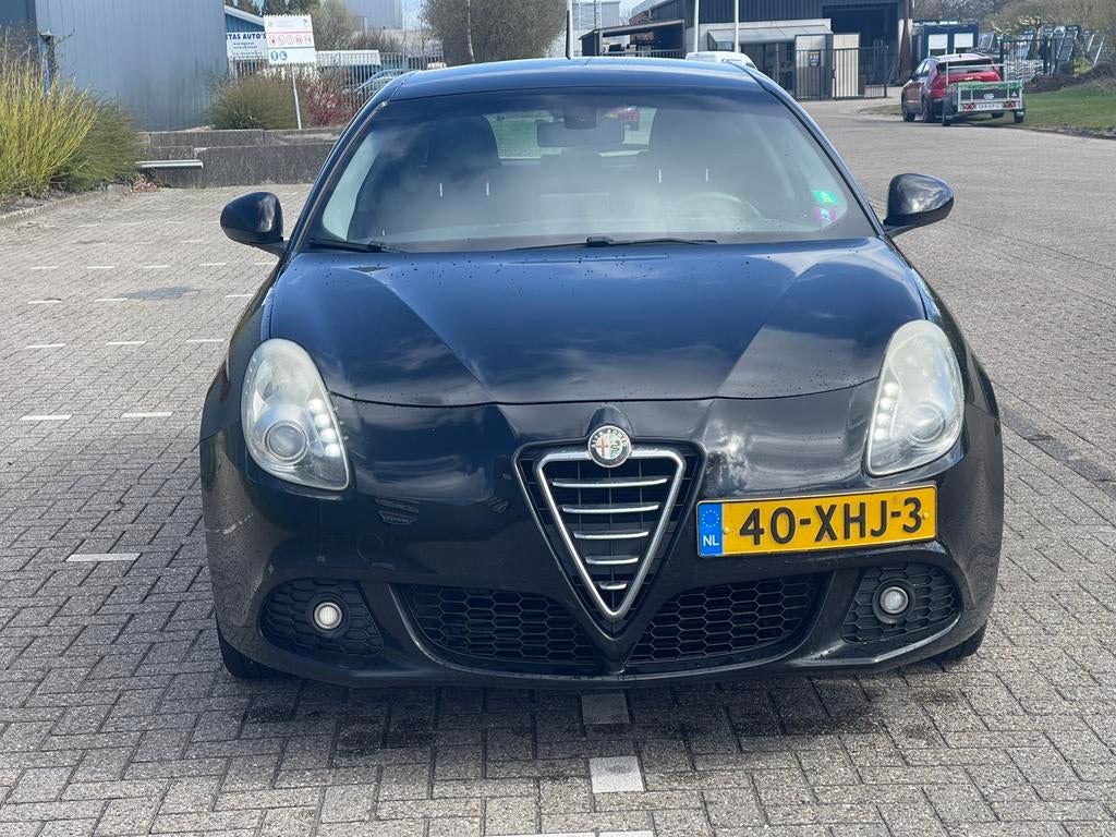 Alfa Romeo Giulietta 1.4 Turbo Multi AIR 2012  nieuwe APK, Auto's, Alfa Romeo, Voorwielaandrijving, 4 cilinders, Zwart, Origineel Nederlands