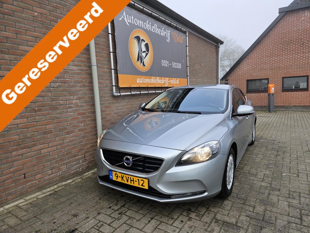 Volvo V40 1.6 D2 Summum (bj 2013), Voorwielaandrijving, Euro 5, Gebruikt, Zwart