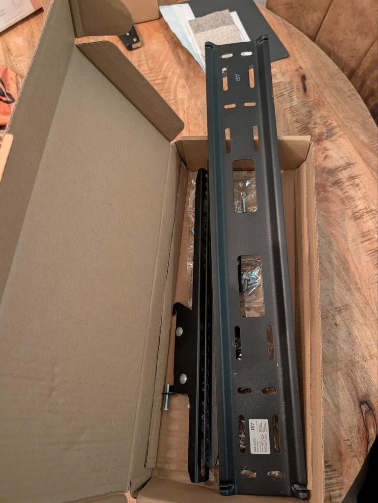 ISY TV Muurbeugel tot 80 inch / 40 kg -, Ophalen of Verzenden, Nieuw