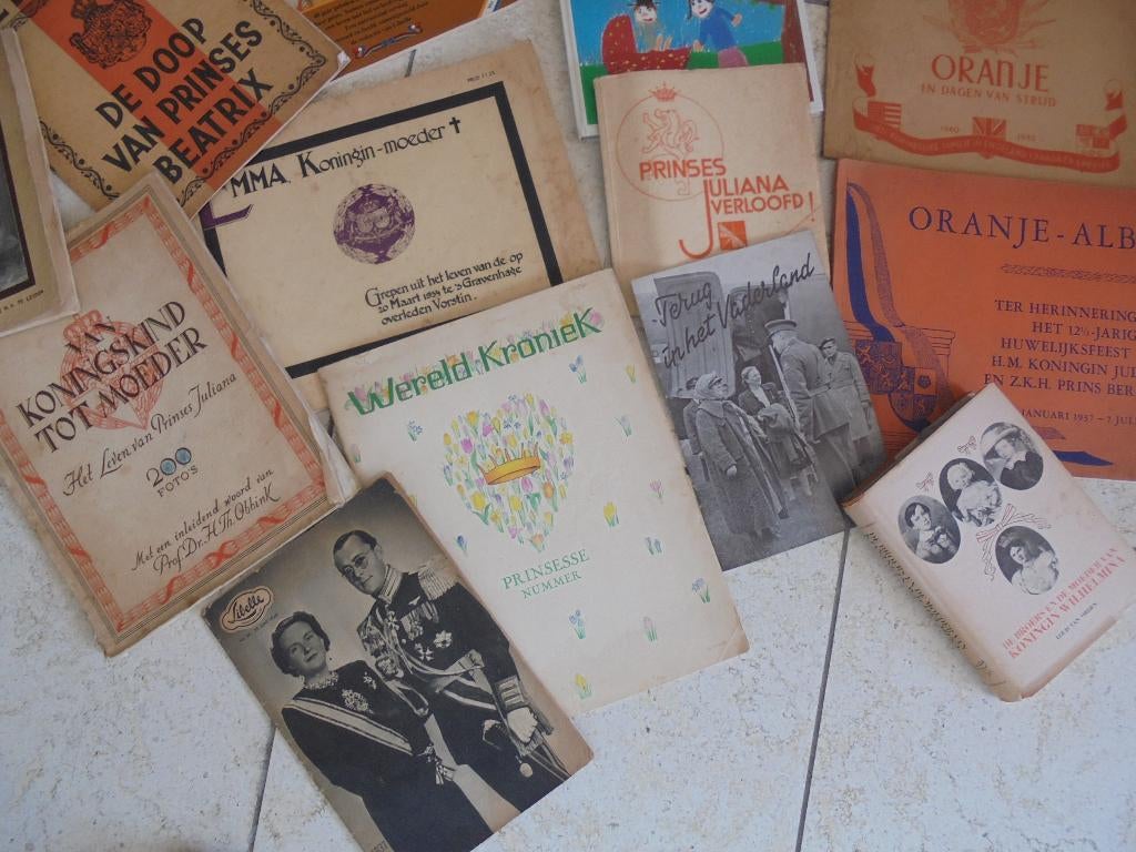 18 KONING EN KONINIGEN BOEKEN, Ophalen of Verzenden, Gebruikt, Nederland, Tijdschrift of Boek