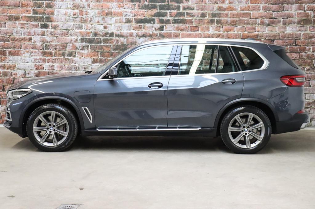 BMW X5 xDrive45e High Executive xLine Automaat / Panoramadak, Gebruikt, Vierwielaandrijving, Hybride Elektrisch/Benzine, 2998 cc