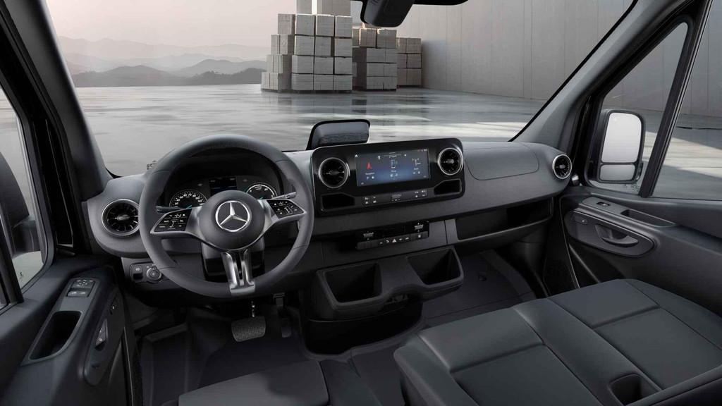 Mercedes-Benz eSprinter 314 L2H1 Pro 81kWh, Automaat, 81 kWh, 2741 kg, Zwart