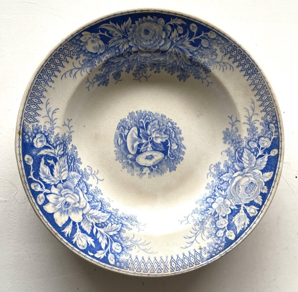 Sarreguemines (Frankrijk) ,1860-1885 , 3 serviesborden, Antiek en Kunst, Ophalen of Verzenden