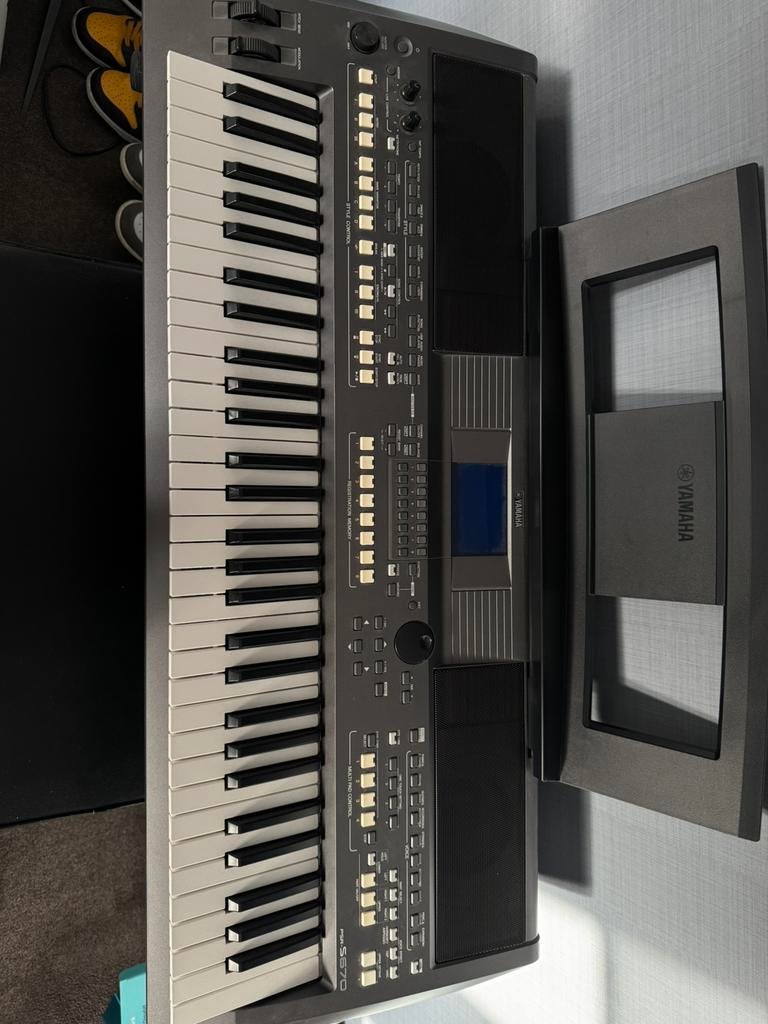 Yamaha psr s670, Ophalen, 61 toetsen, Yamaha, Zo goed als nieuw