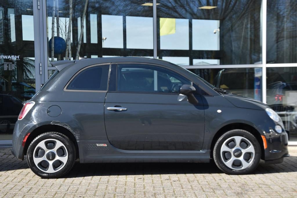 Fiat 500 E 24kwh Aut. Airco Nav. Leder Elek. Ramen Pdc Lm-Ve, Gebruikt, Zwart, 4 stoelen, Leder