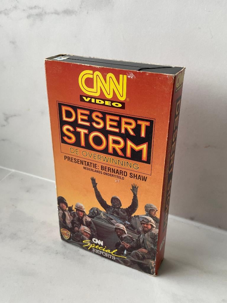 CNN Desert Storm VHS videoband (NL versie), Cd's en Dvd's, VHS | Film, Alle leeftijden, Ophalen of Verzenden, Zo goed als nieuw