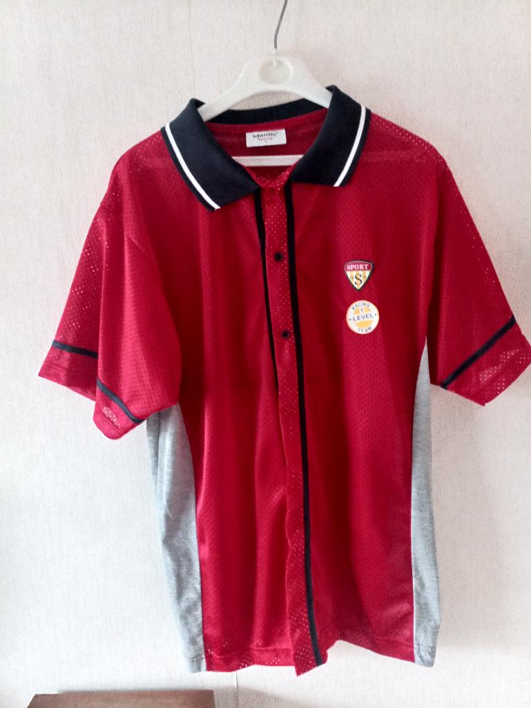 Rood Identic sportshirt (polo) - maat L - rugnummer 9, Kleding | Heren, Polo's, Maat 52/54 (L), Ophalen of Verzenden, Zo goed als nieuw