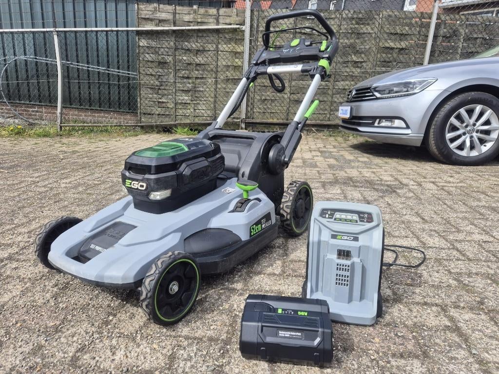 Ego zelfrijdende grasmaaier 52 cm breed, Ophalen, Cirkelmaaier, Gebruikt, Accu-grasmaaier