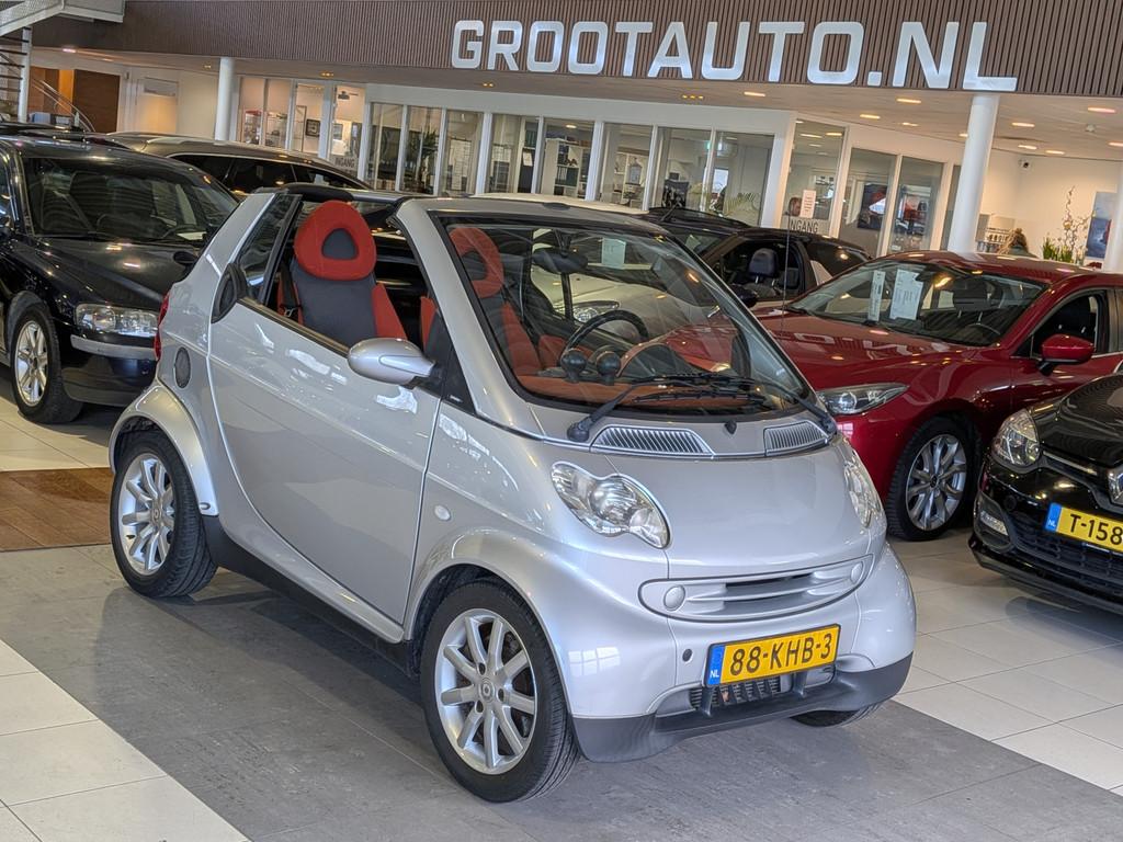 Smart Fortwo cabrio 0.7 truestyle Automaat Airco, Stuurbekra, Auto's, Cabriolet, Origineel Nederlands, 2 stoelen, 3 cilinders