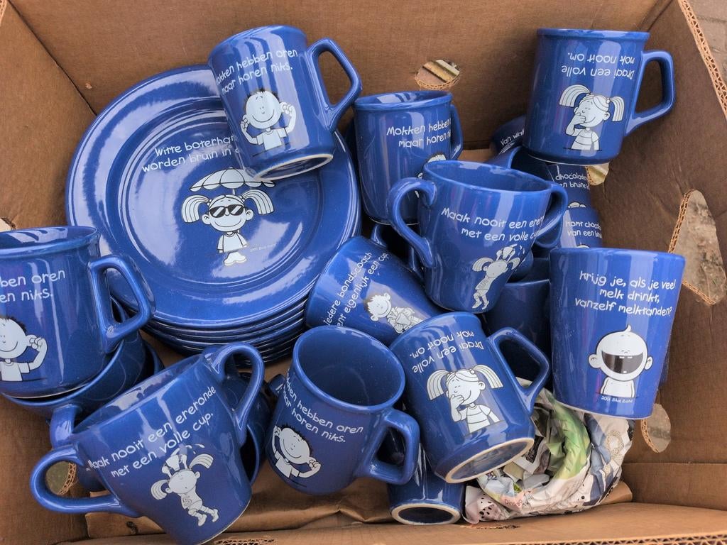 Partijtje Blue Band servies en mokken, Ophalen, Gebruikt, Keramiek, Overige stijlen