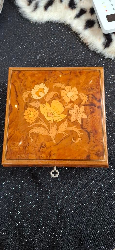 Vintage Muziekdoosje met Bloemen Inlegwerk - Brahms Wiegenli, Ophalen of Verzenden