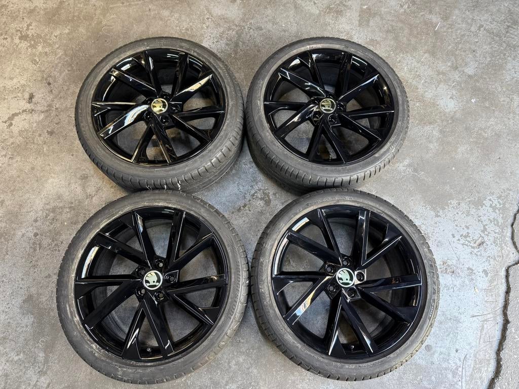 ✅ 19 inch Org Skoda Velgen 5x112 Octavia Superb Yeti Karoq, Auto-onderdelen, 19 inch, Gebruikt, Banden en Velgen, Ophalen of Verzenden