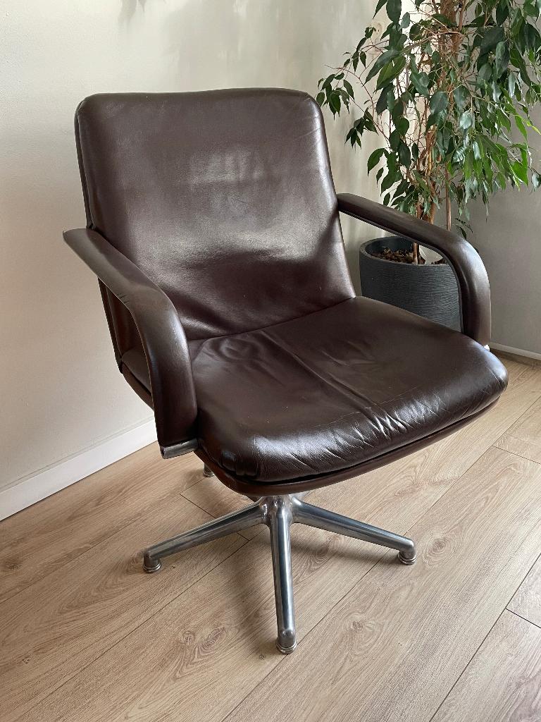 Artifort stoel, Ophalen, Gebruikt, Bruin, Leer