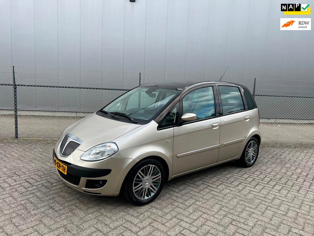 Lancia Musa 1.4-16V Platino+ DFN l Nieuwe Apk l Perfect Onde, Auto's, Lancia, Gebruikt, Beige, 400 kg, Beige
