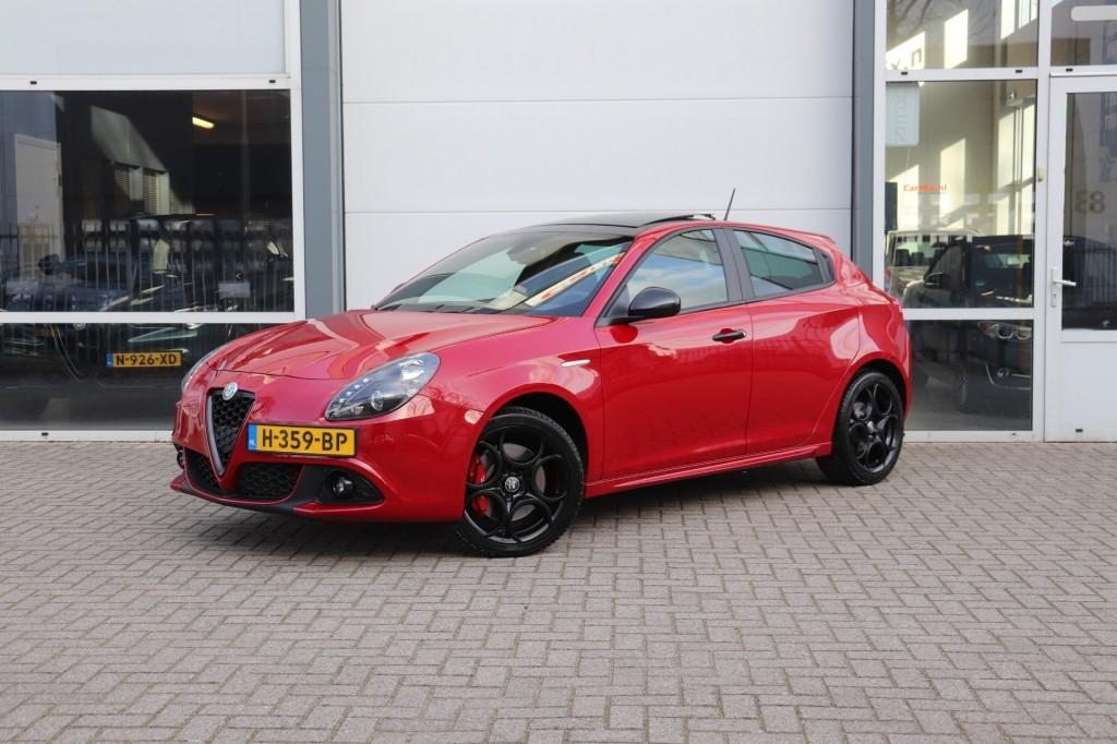 Alfa romeo GIULIETTA 1.4 TURBO SPORT/ORIG.NL/PAN.DAK/1E EIG., Auto's, Alfa Romeo, Gebruikt, Euro 6, 4 cilinders, Electronic Stability Program (ESP)
