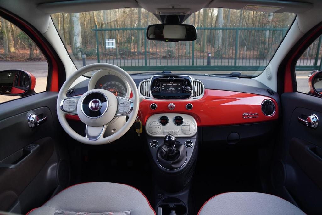 Fiat 500 1.2 Lounge PANO NAVI PDC LED FACELIFT, Voorwielaandrijving, Stof, Gebruikt, 4 cilinders