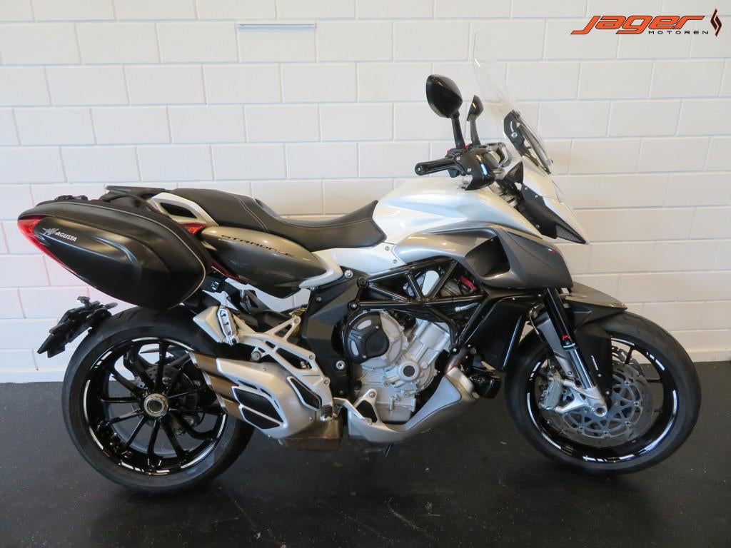 MV Agusta STRADALE 800 ABS RIVALE TOPSTAAT! (bj 2017)