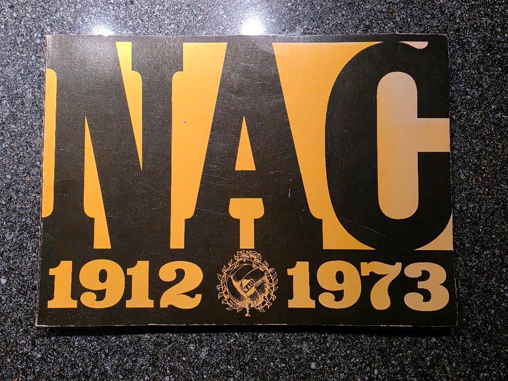 boekje NAC 1912-1973, Boeken, Gelezen, Mark van Dael, Verzenden, Balsport