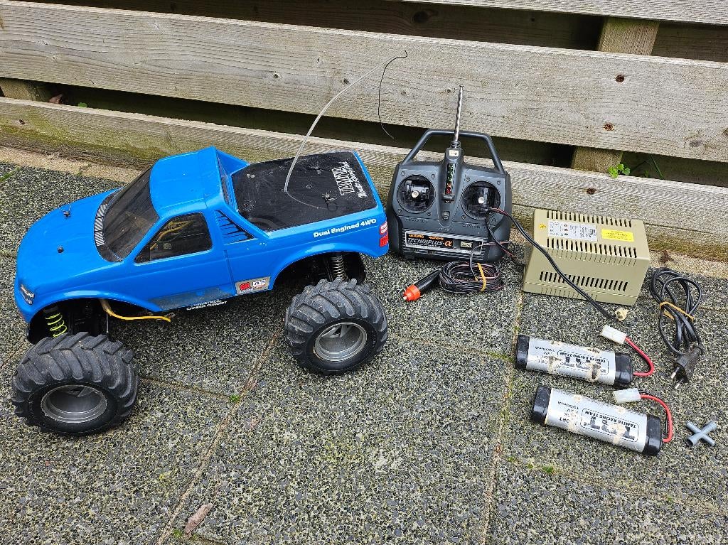 TAMIYA WILD DAGGER compleet met zender en lader, Elektro, Gebruikt, Auto offroad, Ophalen of Verzenden