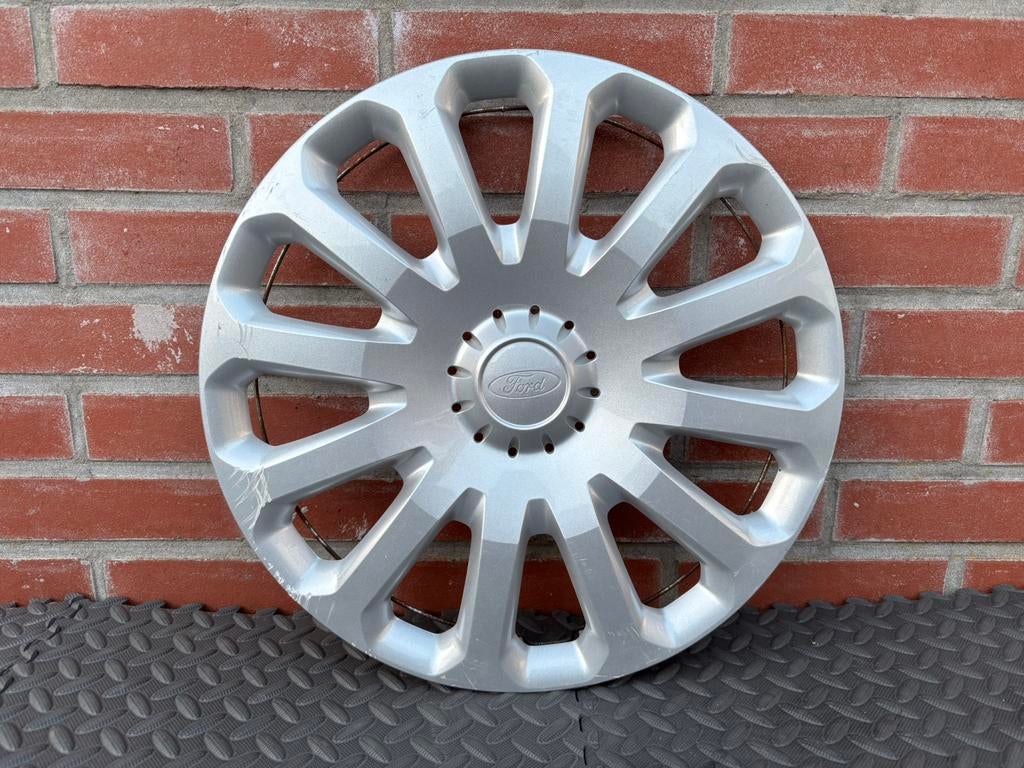 1 originele Ford Fiesta, Ka en B-max wieldop 15 inch, Ophalen of Verzenden, Gebruikt