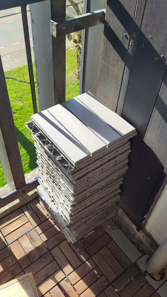 Ikea Runnen vlonder tegels grijs, 42 stuks, Ophalen of Verzenden, Zo goed als nieuw, Kunststof