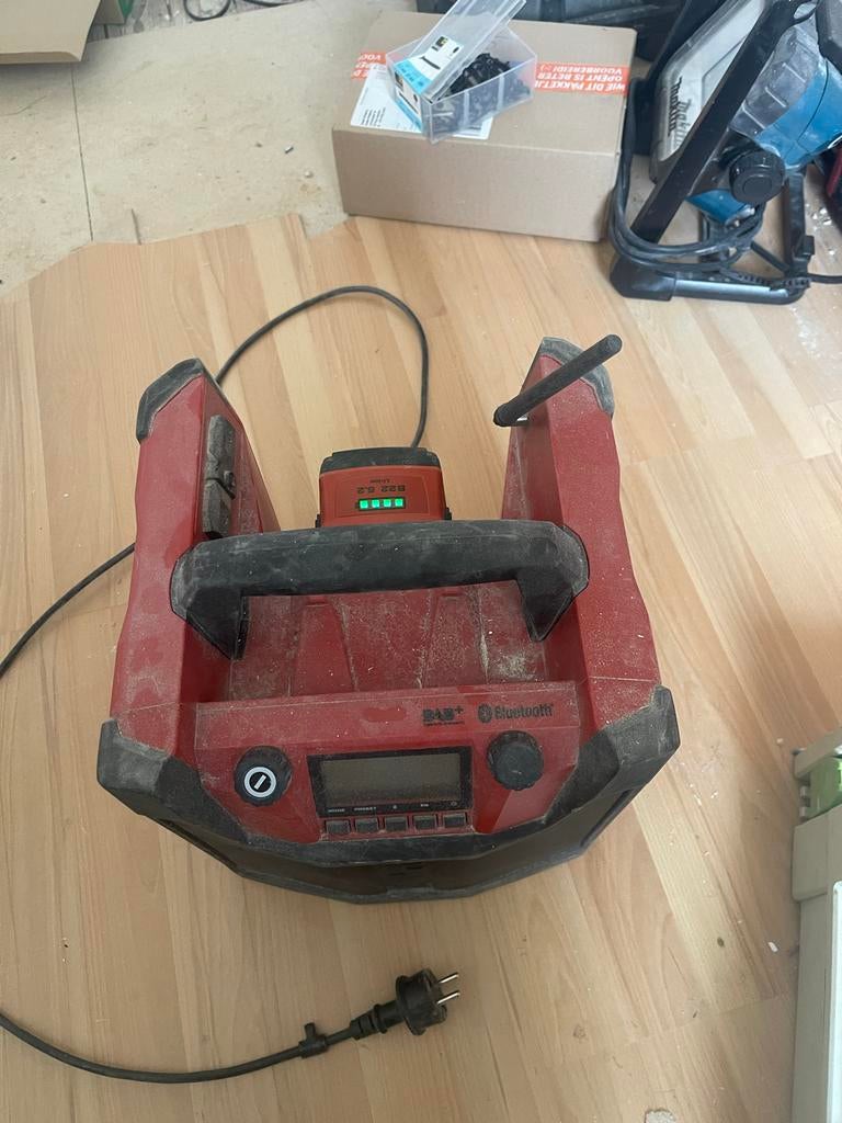 HILTI RC 4/36-dab Bouwradio met DAB+ en Bluetooth, Ophalen of Verzenden, Gebruikt, Bouwradio